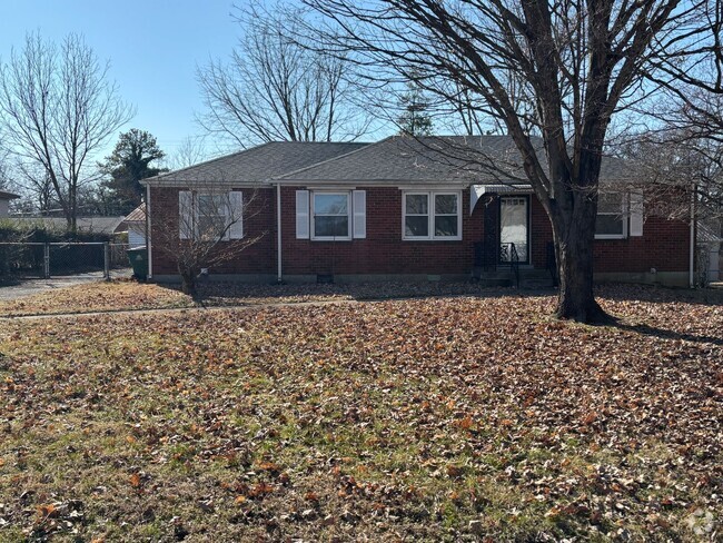 Building Photo - Beautiful Donelson Home!