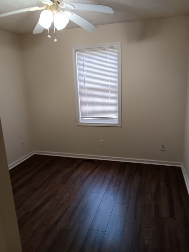 Photo - 2707 Fairway Dr