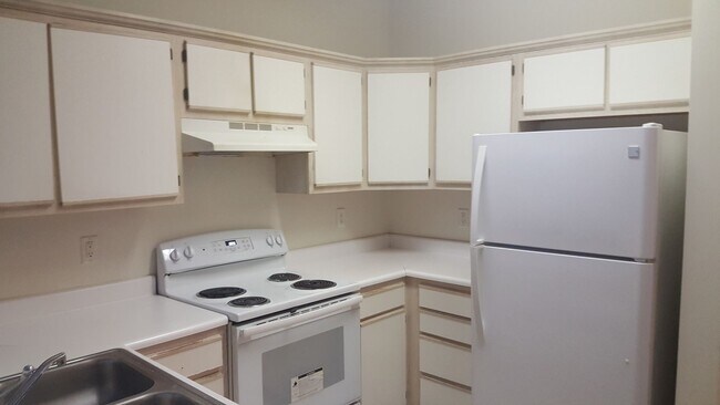 Photo - 2 Bedroom Condo in River Oaks Unit 59-D