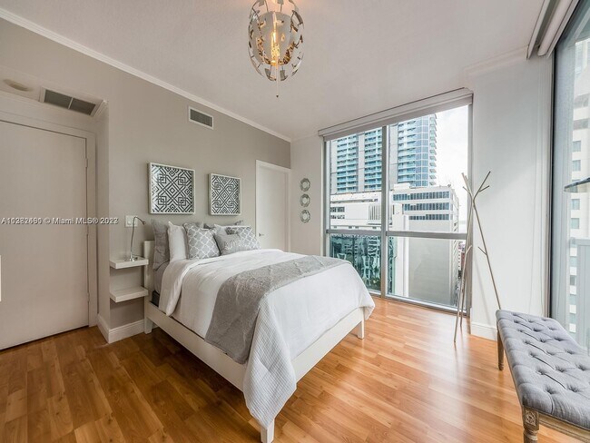 Photo - 1060 Brickell Ave