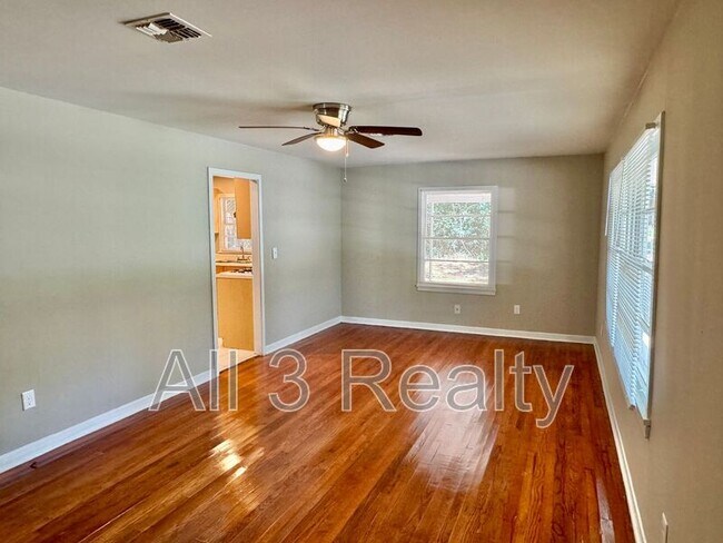 Photo - 3346 Vermont Dr