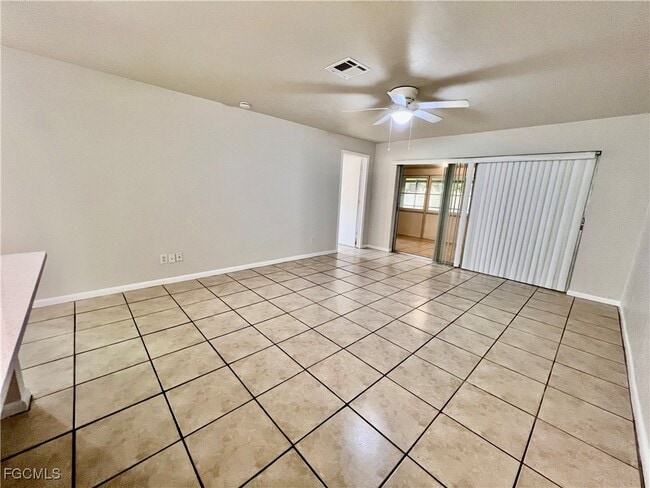 Photo - 119 NE 16th Pl