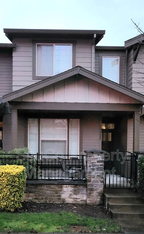 Building Photo - 15908 NW Central Dr Rental