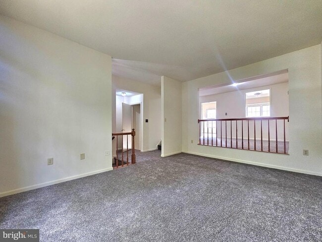 Photo - 4719 Gainsborough Dr