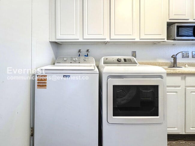 Photo - 8003 Wolff St