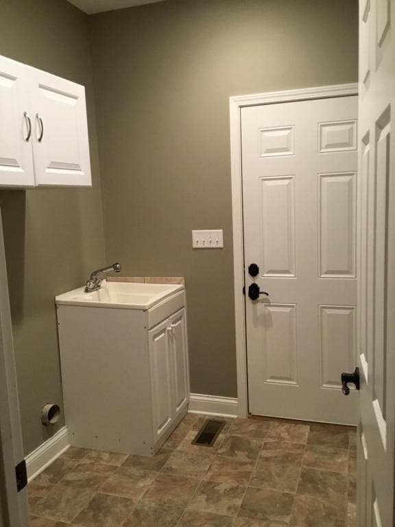 Photo - 5172 Ogilvie Ave