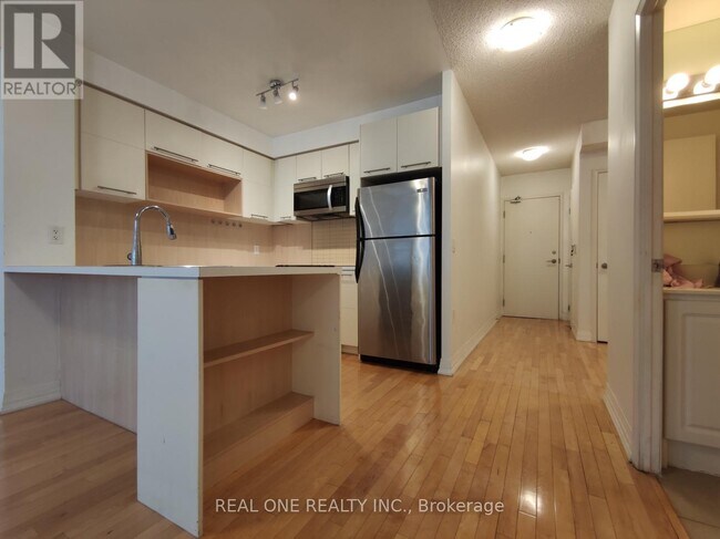 Photo - 25 Carlton St. Unit 2606