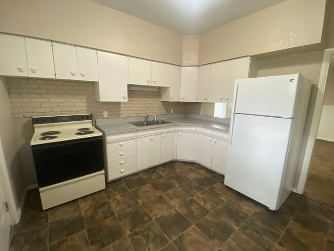 Photo - 2730 Chestnut St