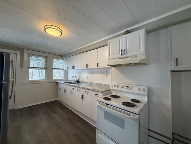 Photo - Move-In Ready 3-Bed, 1-Bath Home in Pittsfield