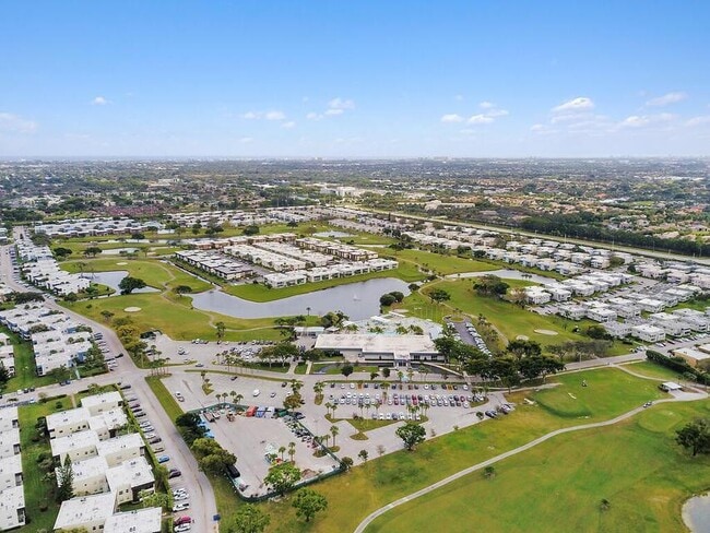 Photo - 98 Capri B Unit C