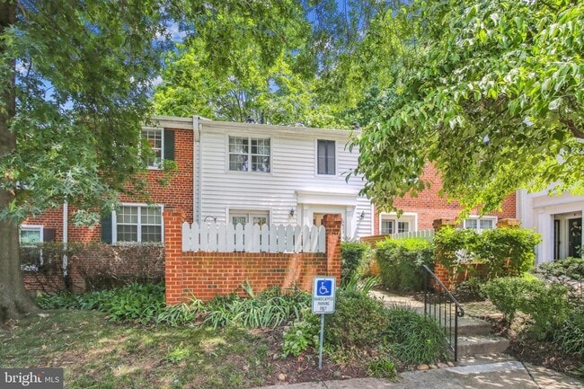 Photo - 2623 S Walter Reed Dr Unit B