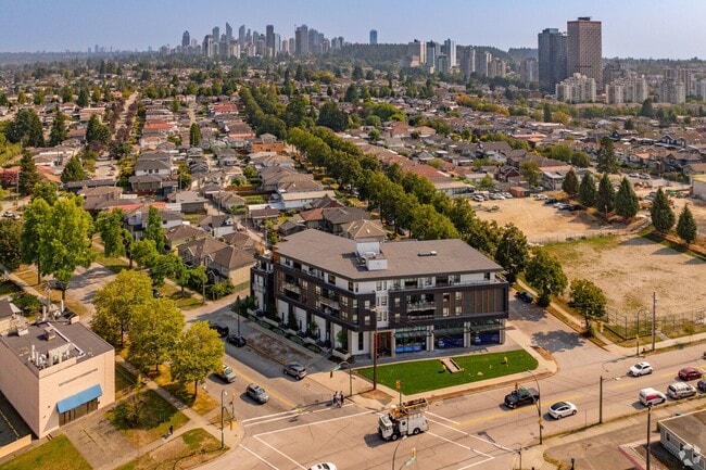 Building Photo - Nell’s Place