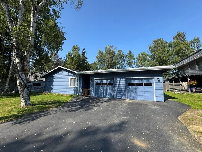 Photo - 1233 Crescent Dr