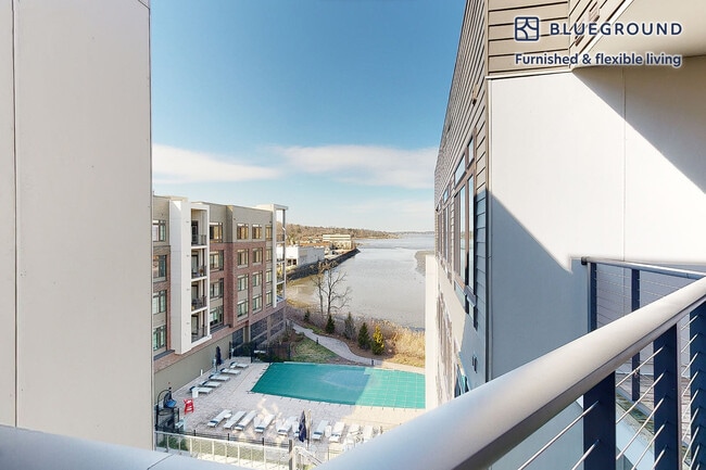 Photo - 240 E Shore Rd Unidad SI FL5-ID1852A