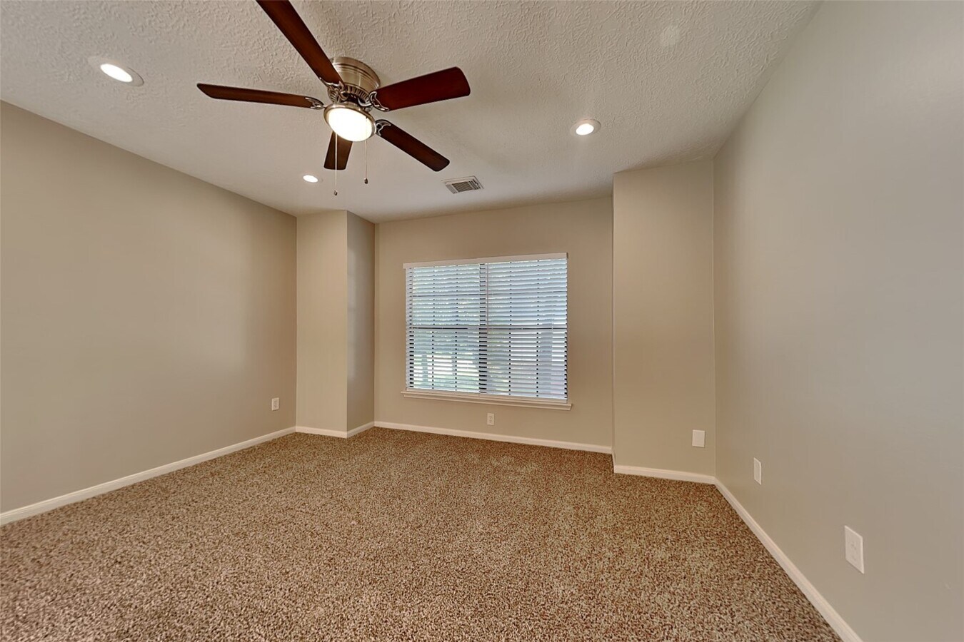 Photo - 6 E Summer Storm Cir House