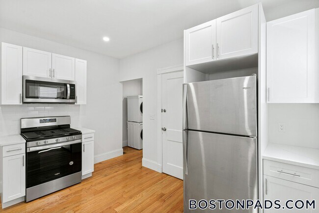 Photo - 68 Bakersfield St Unit 1