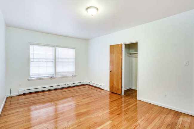 255 Merton Rd
