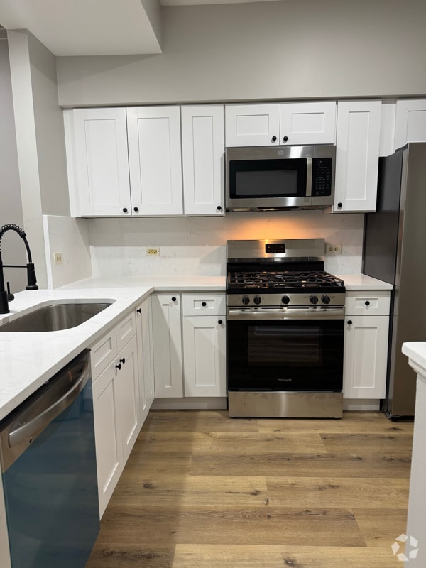 Building Photo - 391 Fallbrook Ct Rental