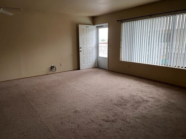 Photo - 454 Riverfront Dr