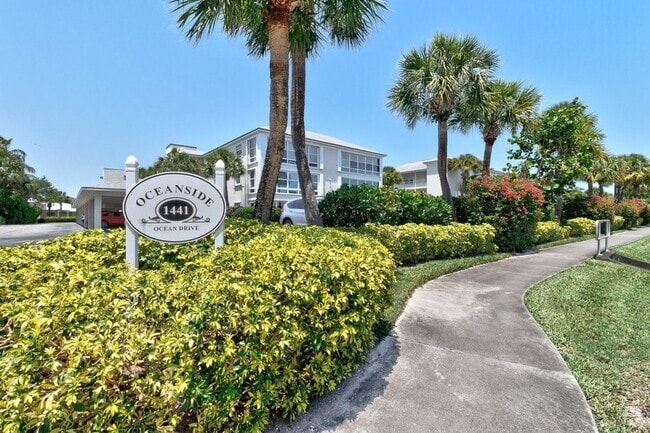 Building Photo - 1441 Ocean Dr Unit 310 Rental
