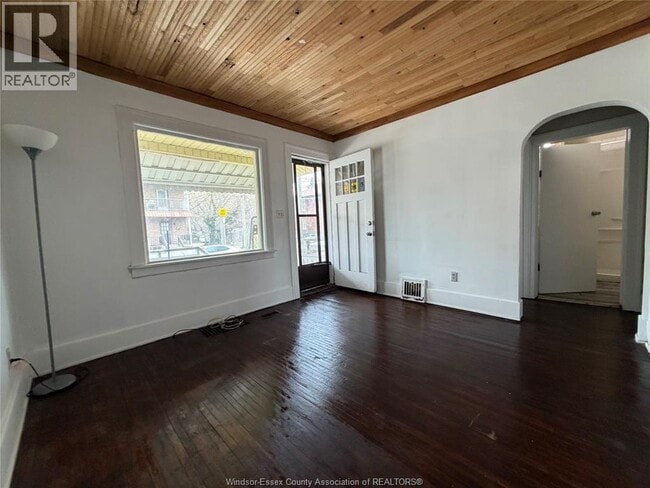 Photo - 1757 Rooney St