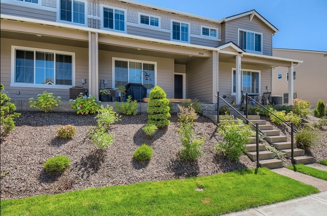 Photo - Bethany Beauty: Smart home w/gas range, 2 ...