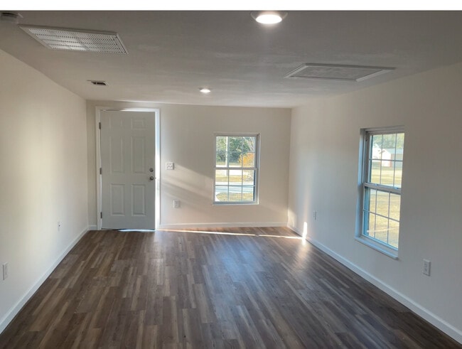 Photo - 103 N Cowart Ave