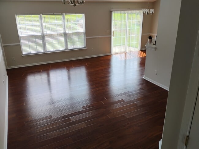 Building Photo - 734 Waterbrook Ln Rental