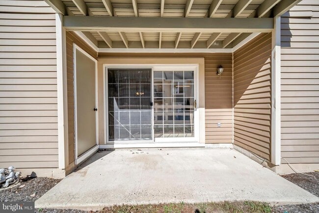 Photo - 1615 Society Pl