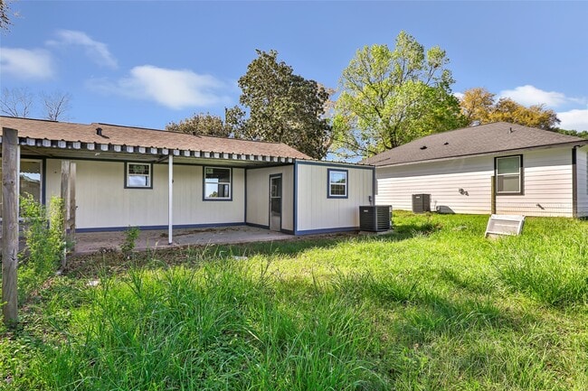 Photo - 1830 Reese St