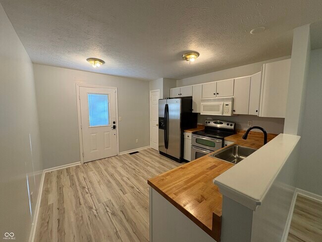 Photo - 4047 Byram Ave