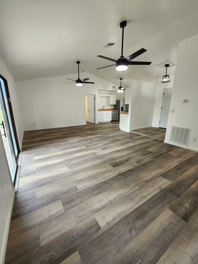 1814 NW 20th Ter