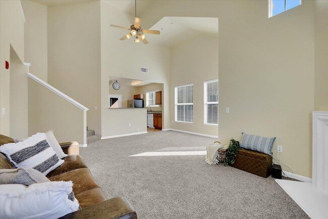 Photo - 5350 Dunlay Dr Unit 817