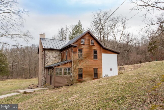 Building Photo - 120 Tabor Rd