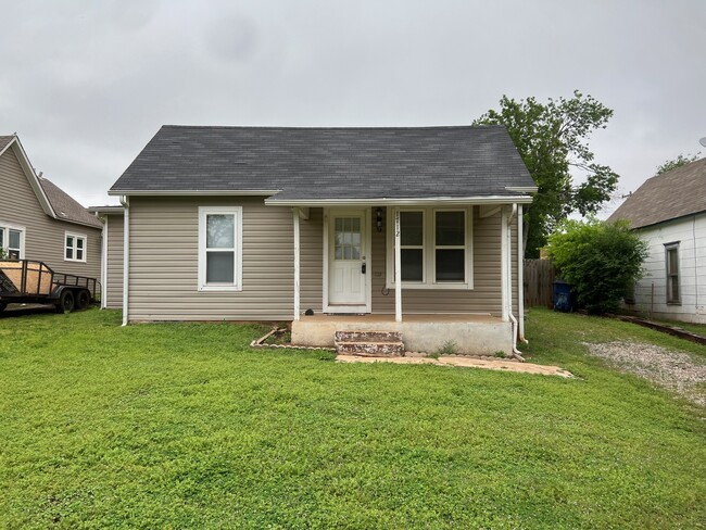 Photo - 1712 W Logan Ave House