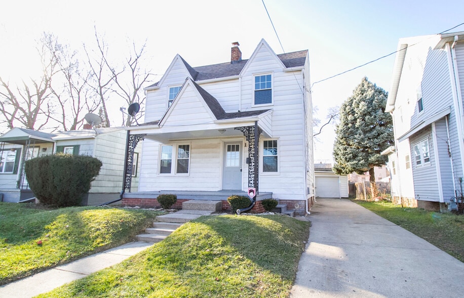 180 Eldred Ave