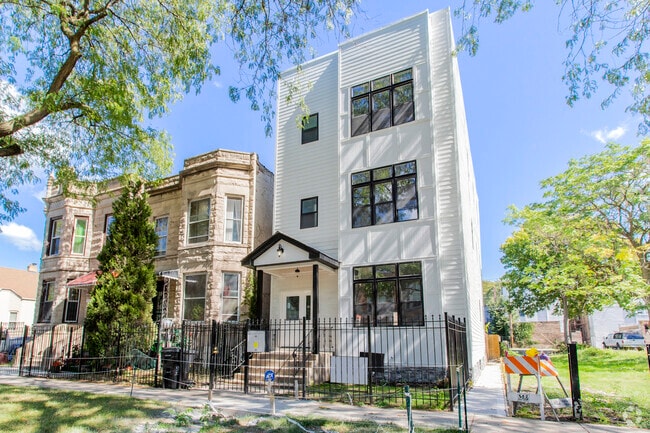 Building Photo - 4933 S Wabash Ave Unit 2 Rental