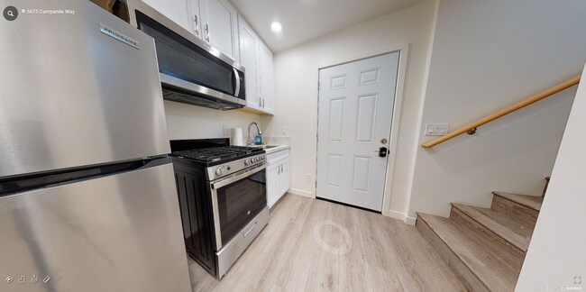 Photo - 5675 Campanile Way