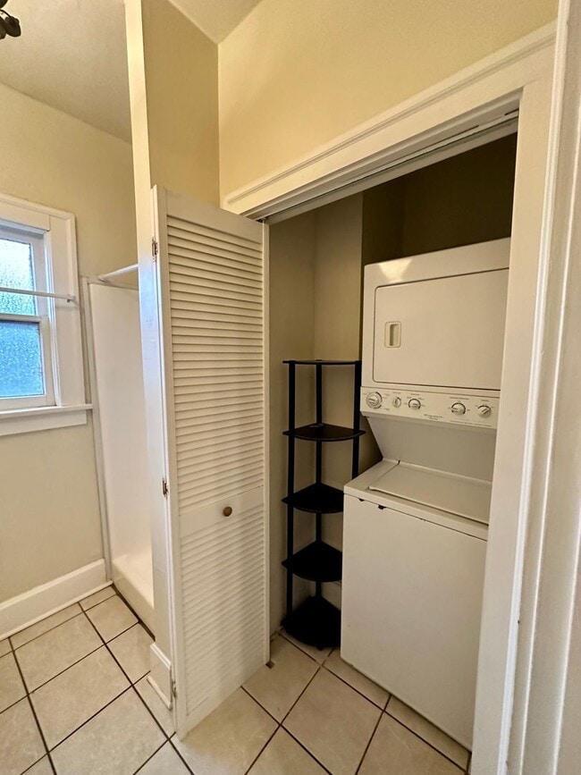 Photo - 858 S Broadway Unit C