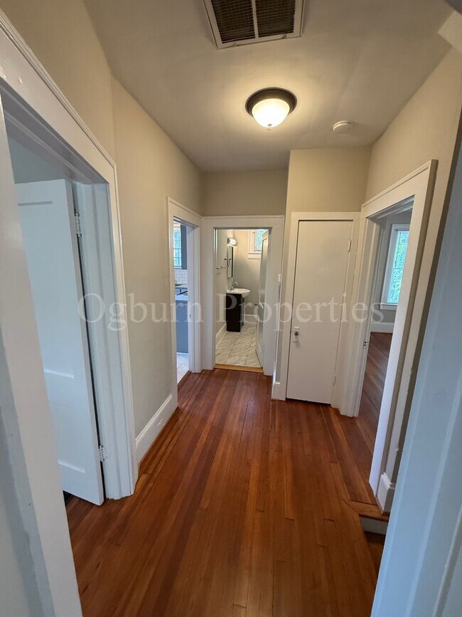 496 W End Blvd Unit B