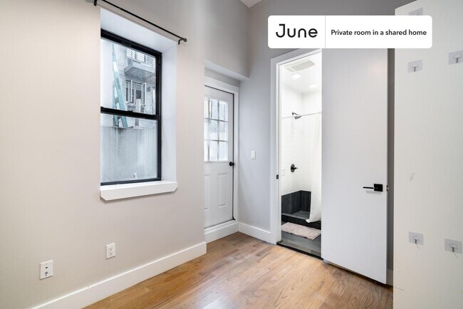 Photo - Room in Shared 6 bed/6.5 bath home Unidad D