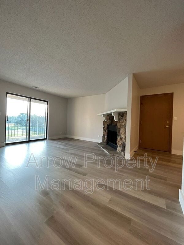 Photo - 2330 N 44th St Unidad 12