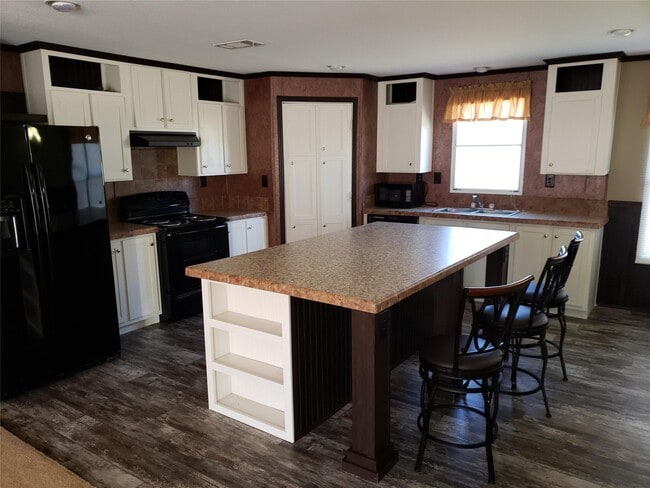 Photo - 132 Granbury
