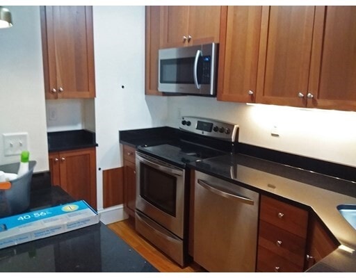 Building Photo - 57 Magazine St Unit 31