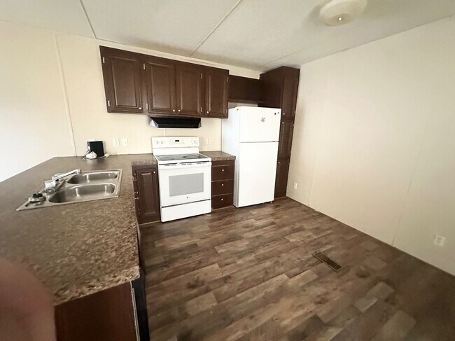 Photo - 2001 W Loop 304