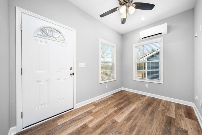 Photo - Cottage in Auburn!