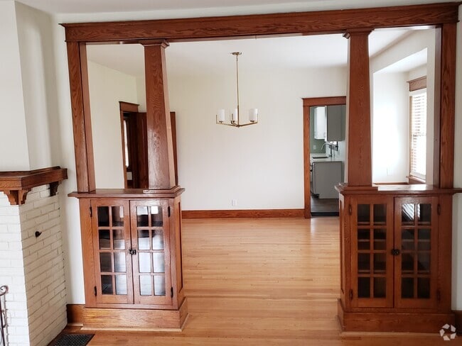 Building Photo - 1028 Highland Ave Rental