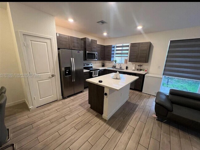 Photo - 1166 SE 23rd Ave