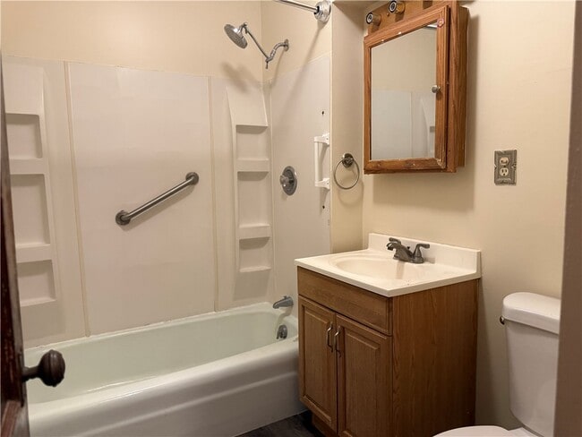 Photo - 127 W Main St