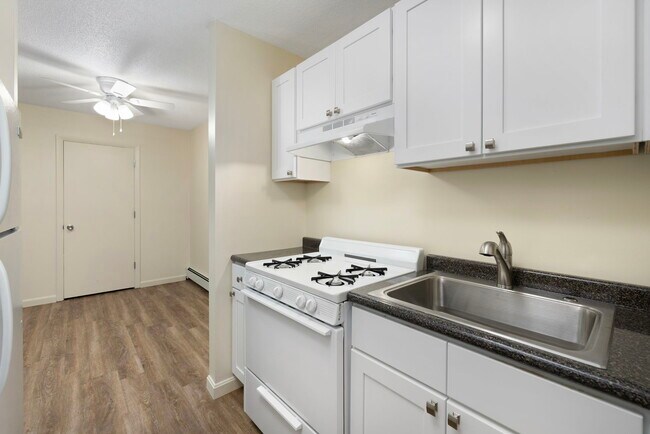 East Bay Apartments